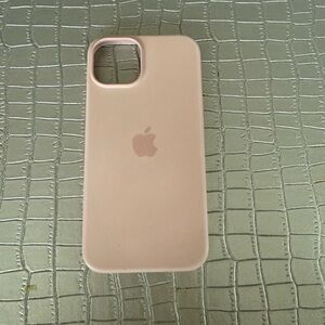 iPhone 12/13/14/15 apple pink silicone MagSafe case